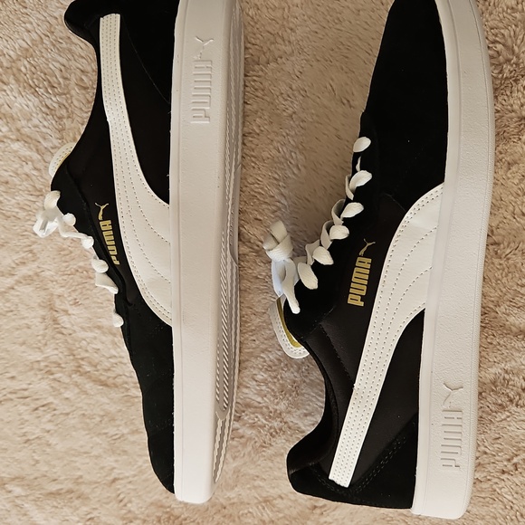 BN Puma Men's Black and White Suede and Synthetic Sneakers. Size 11 - Picture 2 of 6